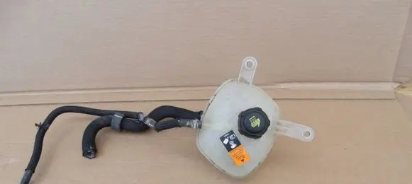 Nissan X-Trail T33 Coolant expansion tank/reservoir cap