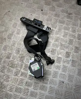 Land Rover Range Rover Evoque L538 Front seatbelt 620198300