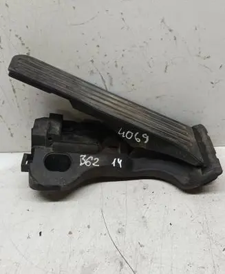 Volkswagen PASSAT B6 Accelerator throttle pedal 1K1721503L 6PV00860000