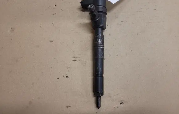 Opel Zafira B Fuel injector 0445110243
