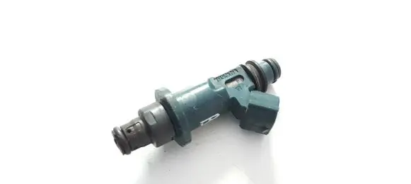 Toyota Highlander XU20 Fuel injector 2325020020