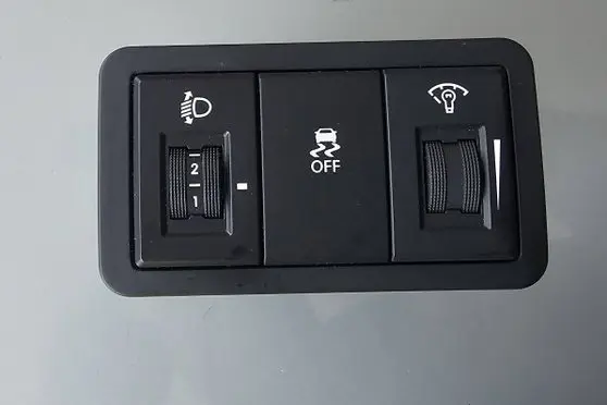 Hyundai i20 (GB IB) Headlight level height control switch 937001j750ry