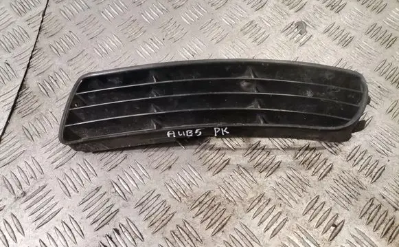 Audi A4 S4 B5 8D Front bumper lower grill 8d0807346