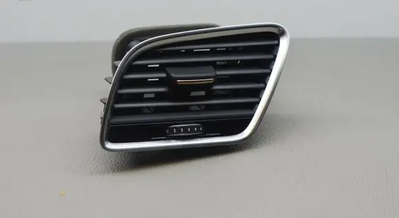 Audi Q3 8U Dashboard air vent grill cover trim 8U2820901E