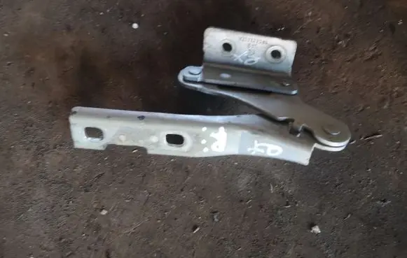 Seat Exeo (3R) Engine bonnet/hood hinges 3R0823302A