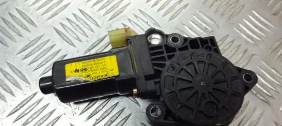 Hyundai Elantra Rear door window regulator motor 82460-2D000