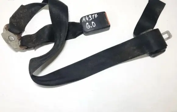 Middle seatbelt (rear)