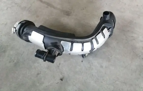 Ford Edge II Air intake hose/pipe F2G39R504BD