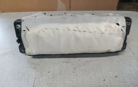 Volkswagen Touran II Passenger airbag 1T0880204G