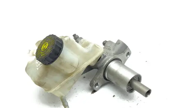 Master brake cylinder