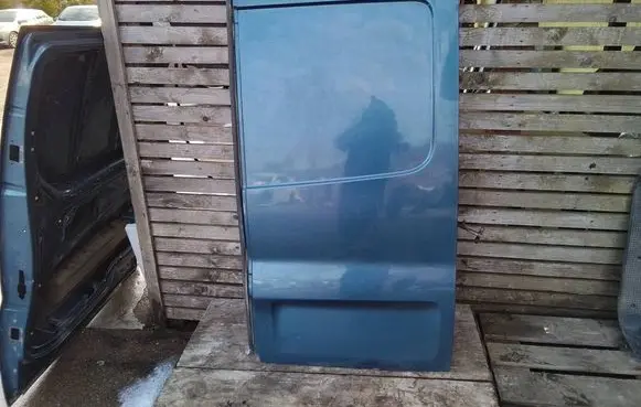 Opel Vivaro Back/rear loading door BLUE