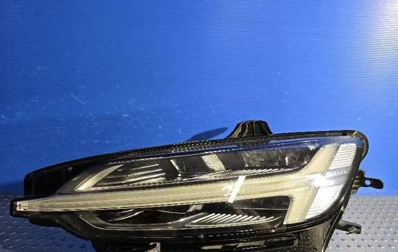 Volvo S60 Headlight/headlamp 32228866