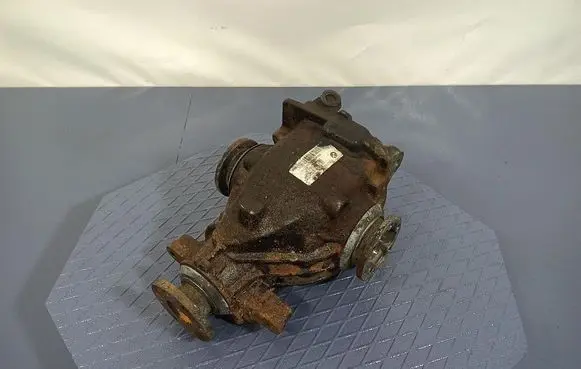 BMW X3 E83 Rear differential 7533145