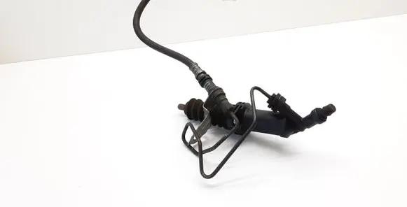 BMW 3 E90 E91 Clutch master cylinder 6775872