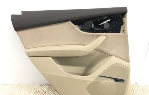 Audi Q7 4M Rear door card panel trim