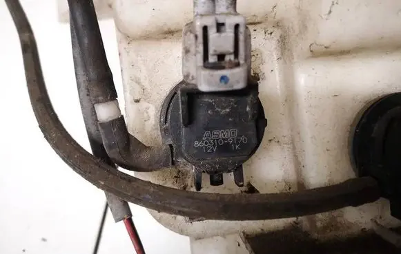 Mazda 6 Windscreen/windshield washer pump 8603109170