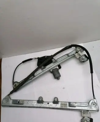 Mitsubishi Colt Front door window regulator with motor 5713A136 0130822207