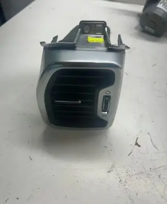 KIA Sportage Dashboard side air vent grill/cover trim