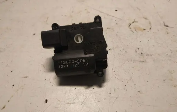 Toyota Corolla Verso AR10 Air flap motor/actuator 1138002051