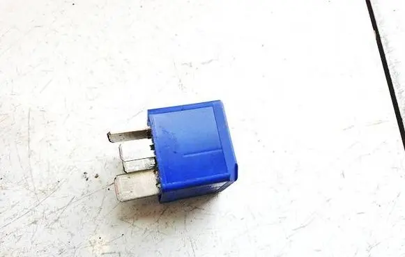 Renault Zoe Other relay 8200587121 v23136-j4-x60