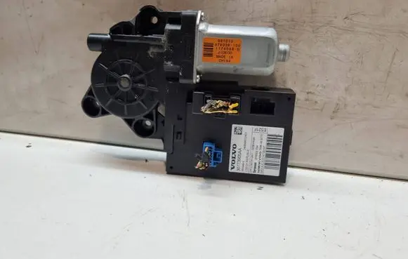Volvo C30 Front door window regulator motor 30773905AA 240649012451 976591104