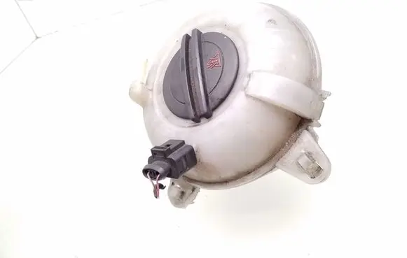Skoda Octavia Mk3 (5E) Coolant expansion tank/reservoir 5Q0121407G