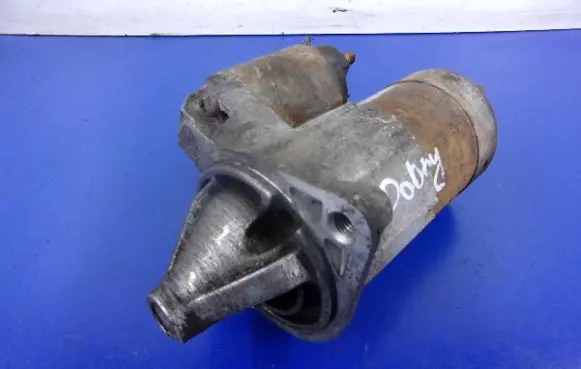 Mitsubishi Carisma Starter motor M000T81284