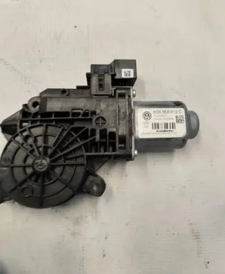 Skoda Fabia Mk2 (5J) Rear door window regulator motor 6Q0959812C