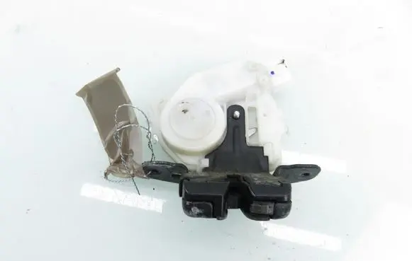 Toyota Yaris Tailgate/trunk/boot lock/catch/latch 