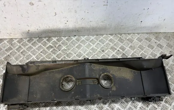Tesla Model S Intercooler air guide/duct channel 100725300K
