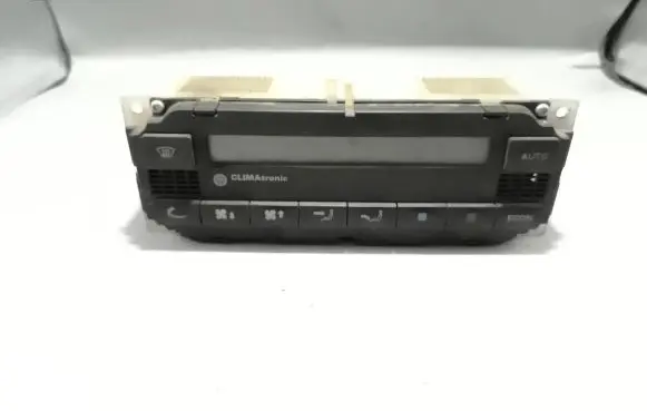 Volkswagen PASSAT B5 Climate control unit