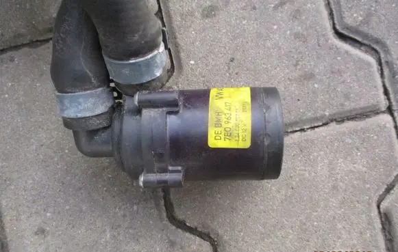 Volkswagen Transporter - Caravelle T5 Water pump 7E0963417