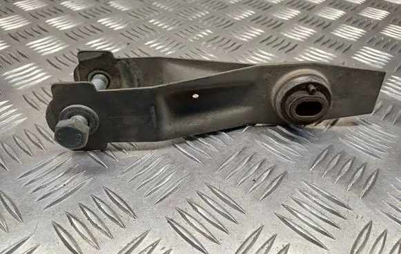 Renault Laguna II Engine mounting bracket 8200250743