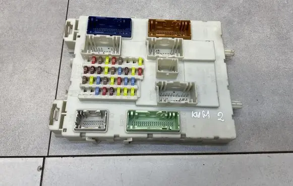 Ford Kuga II Fuse module F1FT14A073EE