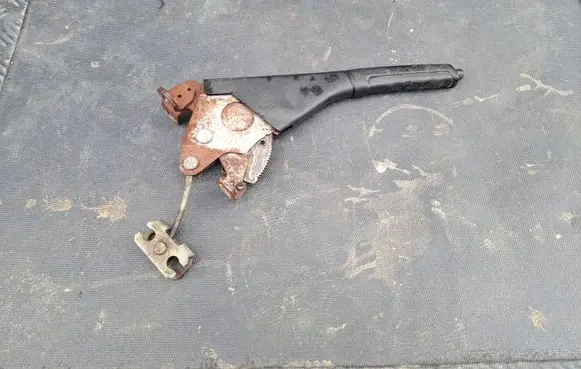 Suzuki Vitara (ET/TA) Handbrake/parking brake lever assembly