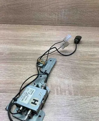 Subaru Legacy Aerial antenna amplifier EF10851 286880705 0052540