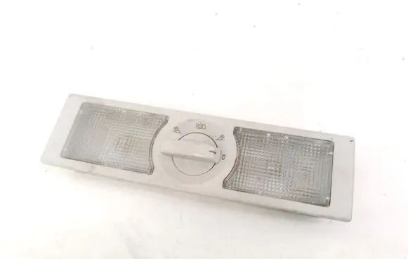 Volkswagen Polo IV 9N3 Rear seat light 0886400