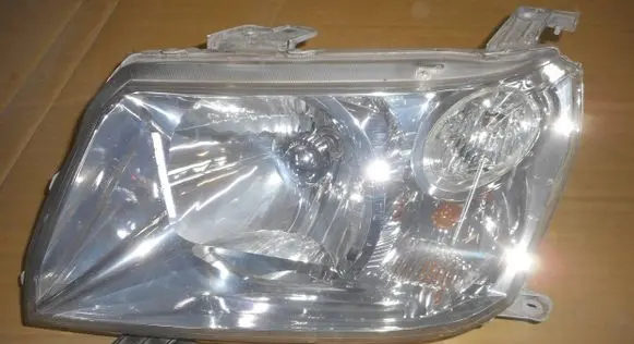 Suzuki Grand Vitara II Headlight/headlamp 10059076