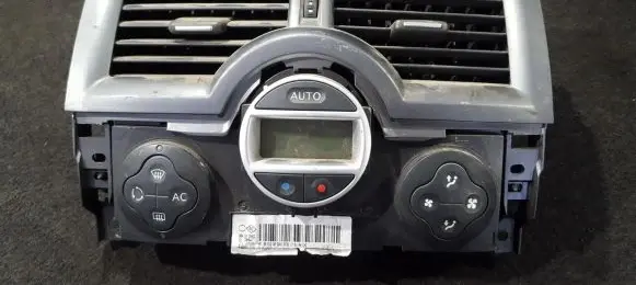 Renault Megane II Climate control unit 8200413906