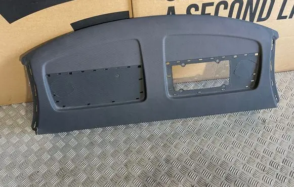 Parcel shelf
