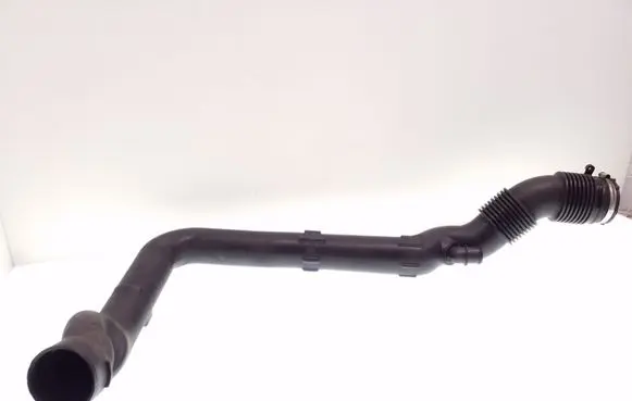 Land Rover Discovery 4 - LR4 Intercooler hose/pipe AH227990AB