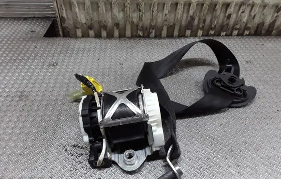 Volkswagen PASSAT B6 Front seatbelt 3C1857705F