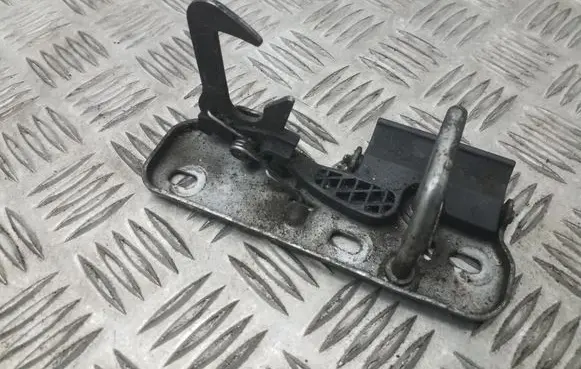 Volkswagen Golf VI Engine bonnet/hood lock/latch loop/hook 1Q0823480
