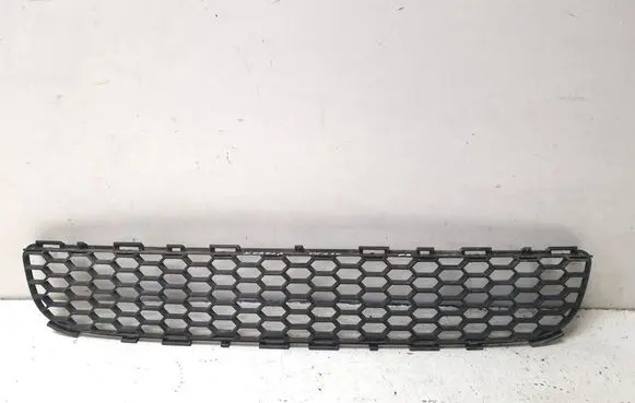 Toyota Corolla Verso AR10 Front bumper lower grill 531120F010