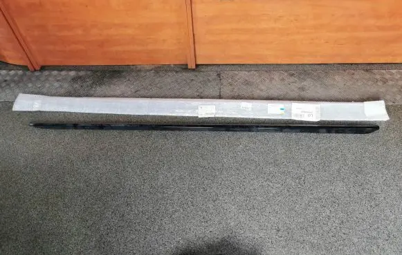 Volkswagen Touran II Sill/side skirt trim 5TA853250R