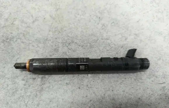 Nissan Note (E11) Fuel injector 16601137R