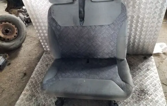 Opel Vivaro Front double seat 