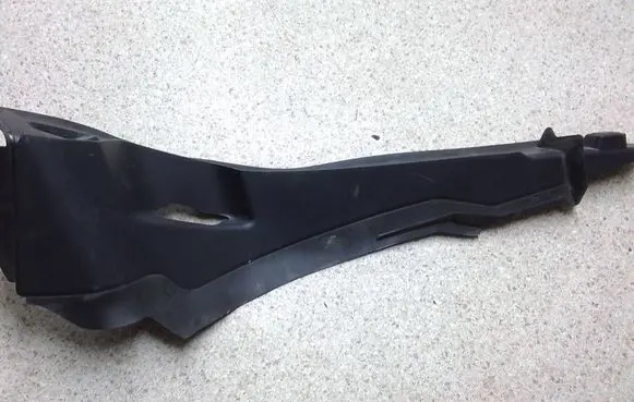 BMW 2 Active Tourer U06 Front arch trim 8737153