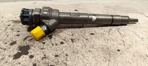 Jaguar XE Fuel injector 0445111025