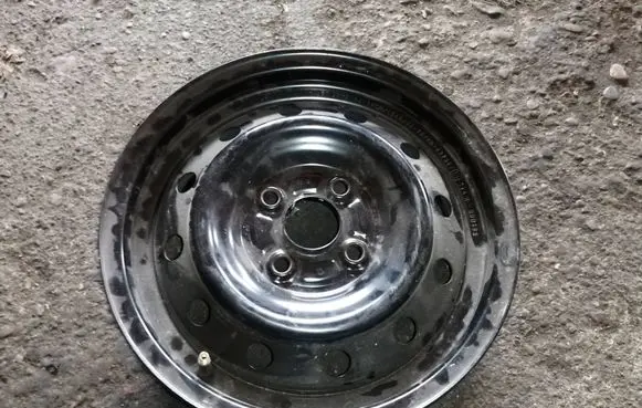 Suzuki Celerio R14 steel rim KBA43736